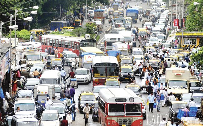 काठमाडौं उपत्याकाभित्र चल्ने सार्वजनिक यात्रुवाहक सवारीको भाडा ५.९ प्रतिशतले घट्यो