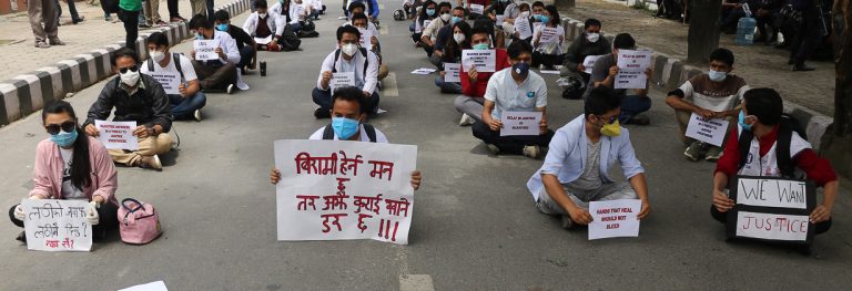 अझै कुटाई खाने डर छ, लाठीको जवाफ लाठीमै दिनु ? न्याय खै ?