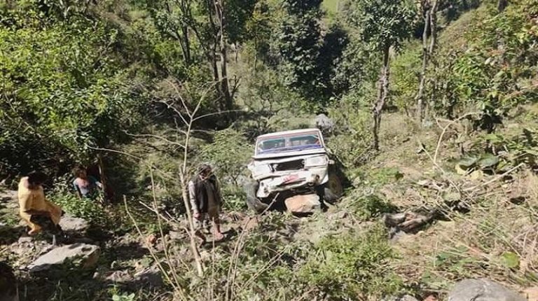 रोल्पा जाँदै गरेको जिप दुर्घटना हुँदा तीन जनाको मृत्यु