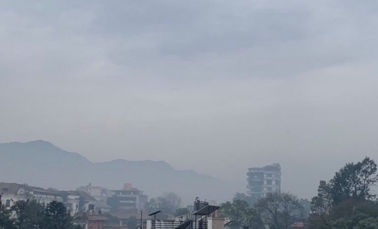 बालबालिका, ज्येष्ठ नागरिक, श्वासप्रश्वास र मुटु सम्बन्धी रोगका बिरामीलाई सकेसम्म घरबाहिर ननिस्किन वातावरण विभागको अनुरोध