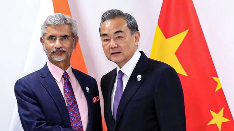 सीमामा निकै तनावपूर्ण सम्बन्ध झेलेका भारत र चीनका विदेश मन्त्रीबीच टेलिफोनमा कुराकानी