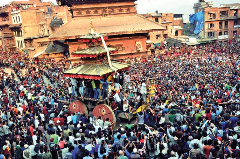 कोरोना संक्रमण बढेको भन्दै यो वर्षको बिस्केट जात्रामा पनि रोक