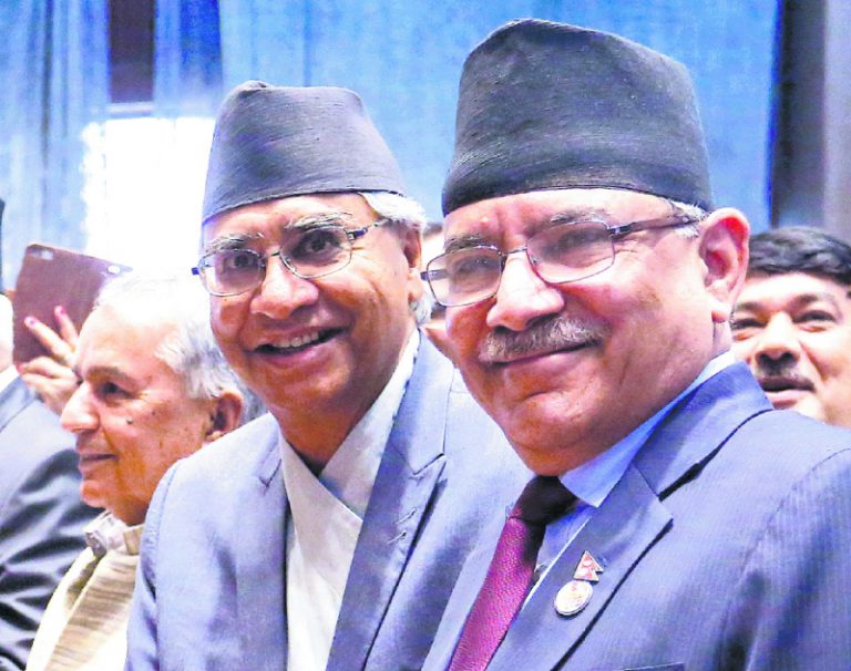 आज धनगढीमा सत्तागठबन्धनको चुनावी आमसभा देउवा र प्रचण्ड हिजै नै धनगढीमा बास
