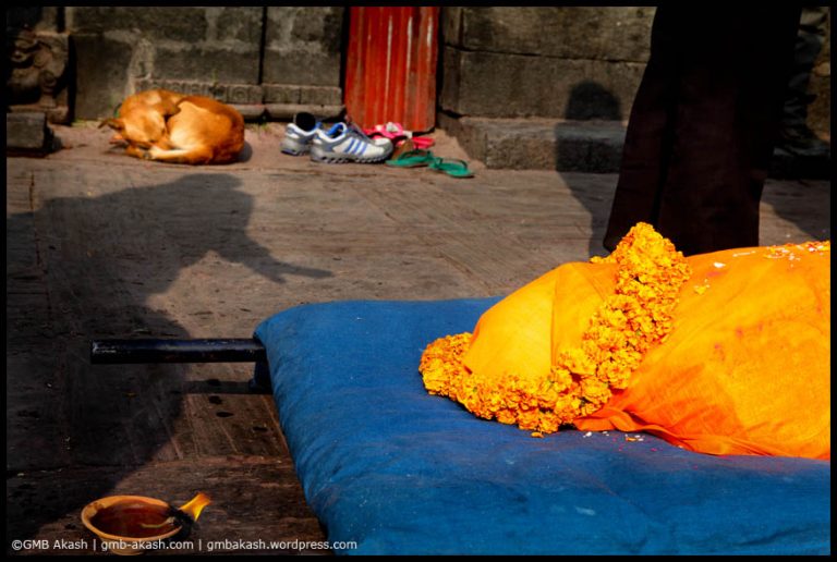 कोभिड–१९ संक्रमणबाट मृत्यु हुनेकोे संख्या बढेसँगै काठमाडौं उपत्यकामा शव व्यवस्थापनमा समस्या