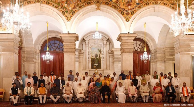 नरेन्द्र मोदीको दोस्रो कार्यकालमा पहिलोपटक  मन्त्रीमण्डल हेरफेर