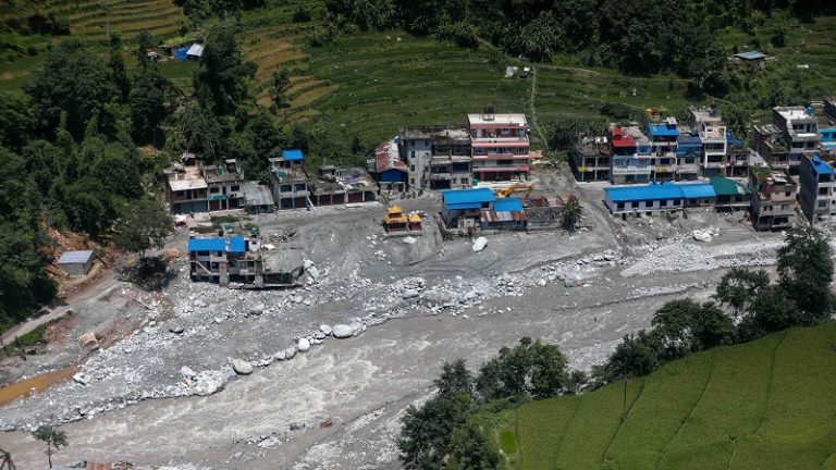 जोखिमयुक्त घरमा नबस्न नगरवासीलाई मेलम्ची नगरपालिको आग्रह