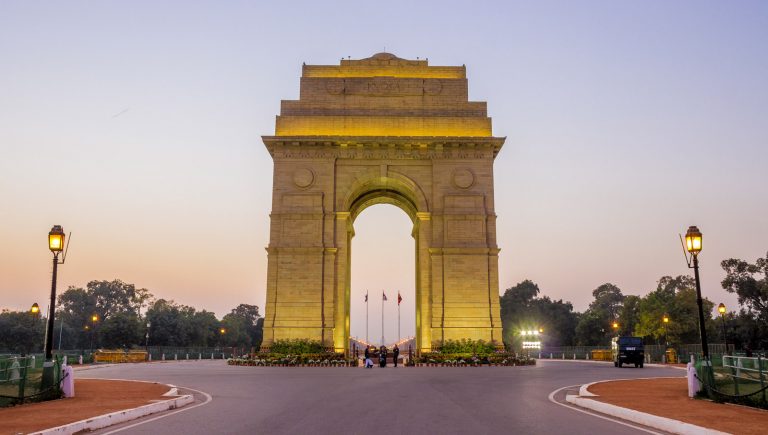 भारतमा कोरोनाको संक्रमण तीव्र रुपमा बढेपछि राजधानी नयाँदिल्लीमा सातामा दुई दिन कर्फ्यु