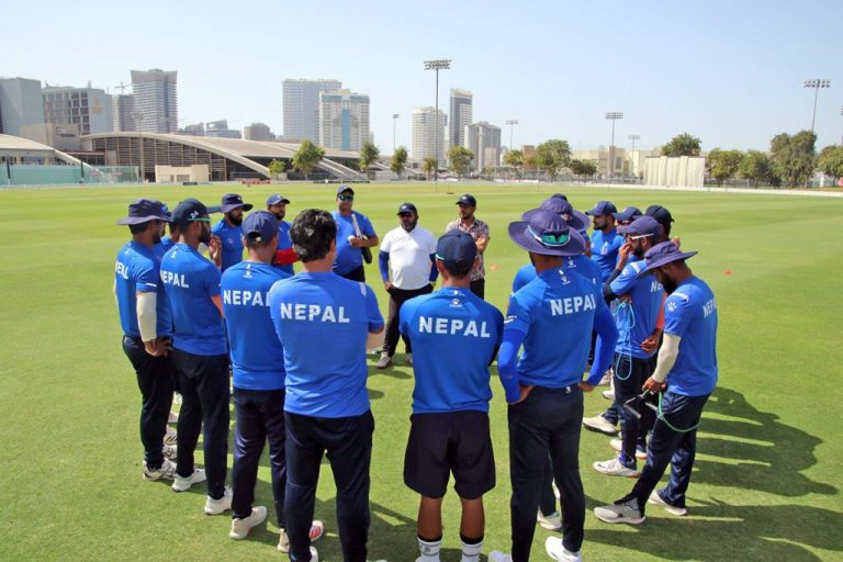 आईसीसी क्रिकेट विश्वकप लिग टु अन्तर्गत त्रिकोणात्मक श्रृंखलाको तेस्रो खेलमा नेपालले आज यूएईसँग खेल्दै