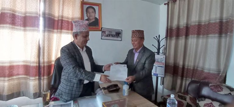 पोखरा महानगरपालिकाको मेयर उम्मेदवारको टिकट पाएपछि नेकपा एमाले गण्डकी प्रदेश सभा सदस्य कृष्ण थापाले पदबाट राजीनामा