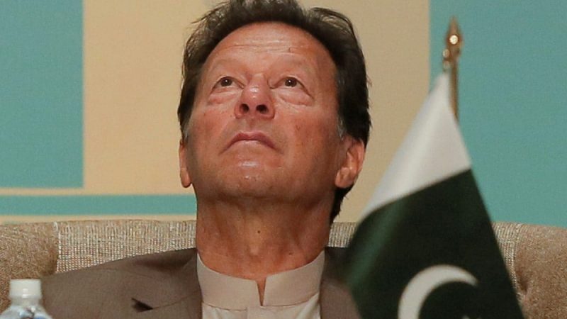 पाकिस्तानका पूर्व प्रधानमन्त्री इमरान खानलाई हिरासतमा