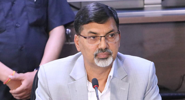 अर्थमन्त्री जनार्दन शर्माको राजीनामा : ११ सदस्यीय छानविन समिति गठन