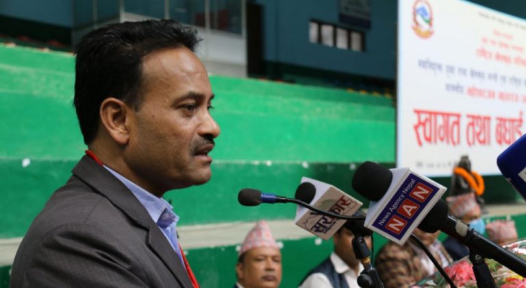 युवा तथा खेलकुद मन्त्री महेश्वर गहतराजले नेपाली क्रिकेट टीमलाई बधाई