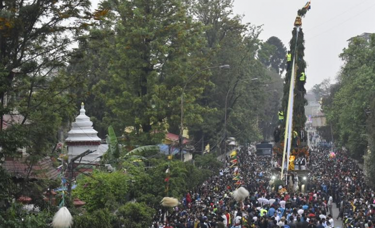 सेतो मच्छिन्द्रनाथको रथयात्रा आजाबट सुरू