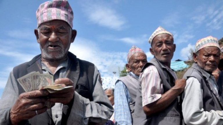 वृद्धा भत्ता अब ६८ को उमेर मै पाउने