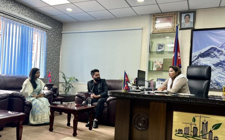 काठमाडौंको फोहोर व्यवस्थापनबारे पुनः शहरी विकास मन्त्री रामकुमारी झाँक्रीसँग मेयर बालेन्द्र साहको परामर्श