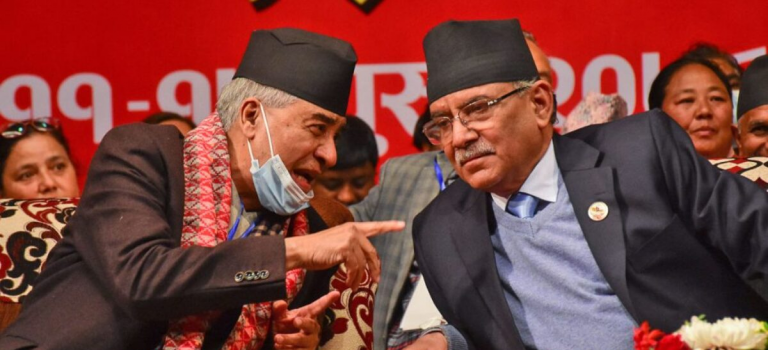 प्रधानमन्त्री प्रचण्ड र कांग्रेस सभापति शेरबहादुर देउवाबीच भेटवार्ता