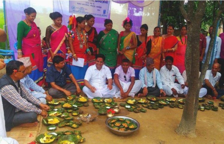 पश्चिम तराईका थारू समुदायले आज विविध कार्यक्रम आयोजना गरी अटवारी पर्व मनाउँदै