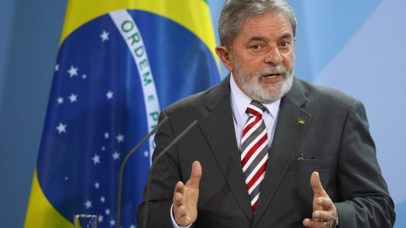वामपन्थी लुइज इनासियो लुला दा सिल्भा ब्राजिलको राष्ट्रपतिमा विजयी