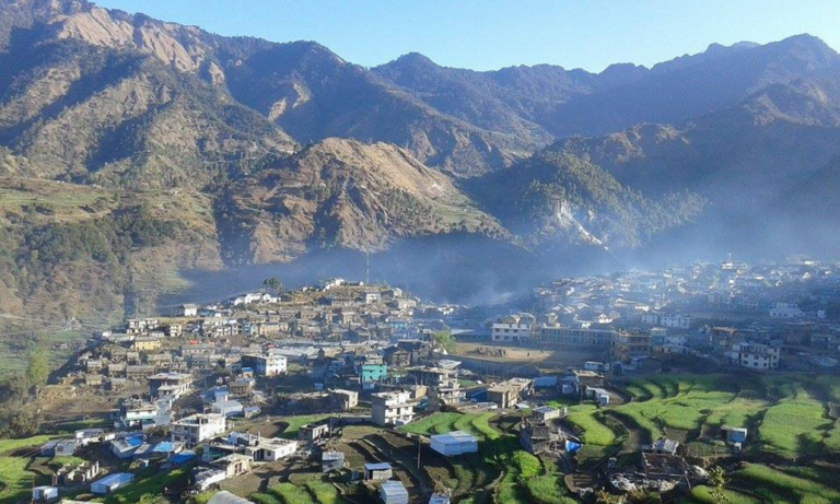 गठबन्धन र एमालेका कार्यकर्ताबीच विवाद उत्पन्न भएपछि बाजुराको ५ वटा मतदानस्थलको मतदान कार्य स्थगित
