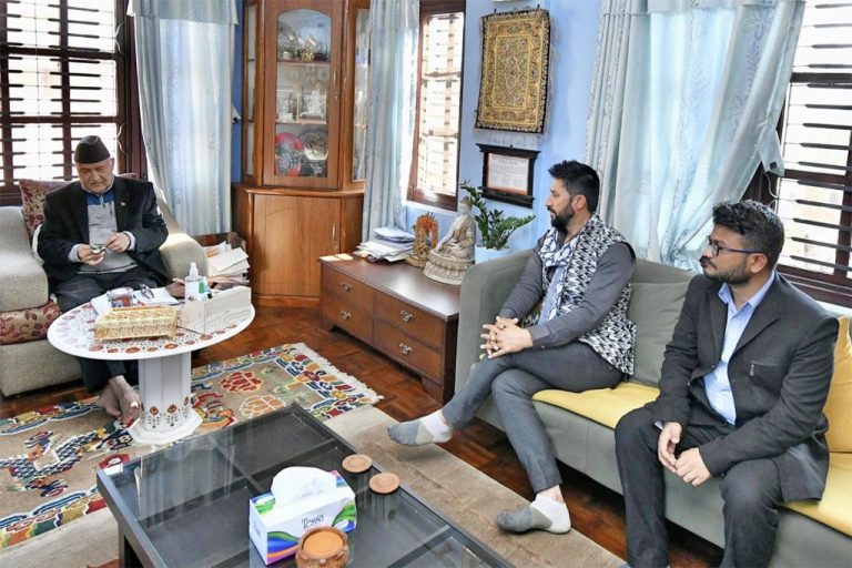 केपी ओली र रवि लामिछाने मिसन ०८४ छोडेर मध्यावधि चुनाव तिर