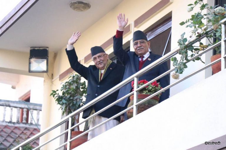 दुई महिना मै ओली/प्रचण्डको सत्तामा ब्रेक