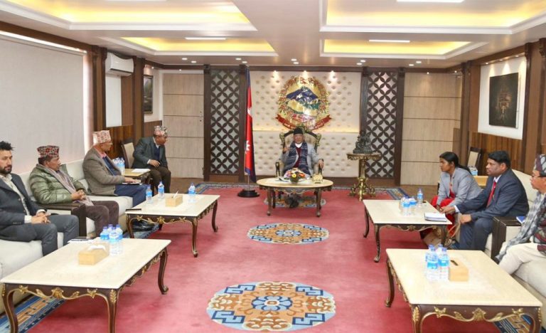 सत्ता साझेदार दलको बैठक एक घन्टादेखि बालुवाटारमा जारी