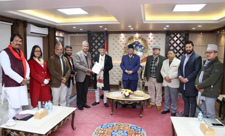 सरकारको न्यूनतम साझा कार्यक्रमको मस्यौदा शिर्ष नेतालाई बुझायो