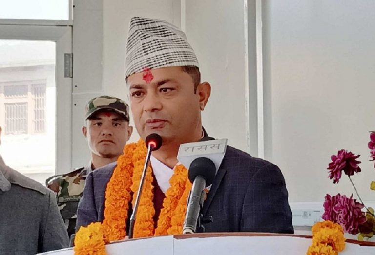 गरिब जनताले स्वास्थ्य बीमा कार्यक्रम मार्फत धेरै सुबिधा लिनसक्ने