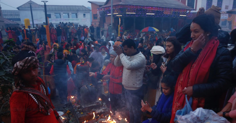 आज महाशिरवरात्रि : पशुपति क्षेत्रमा भक्तजनहरुको घुइचो