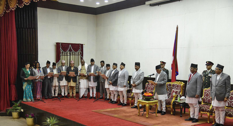 नवनियुक्त मन्त्रीहरुले पद तथा गोपनीयताको शपथ लिए