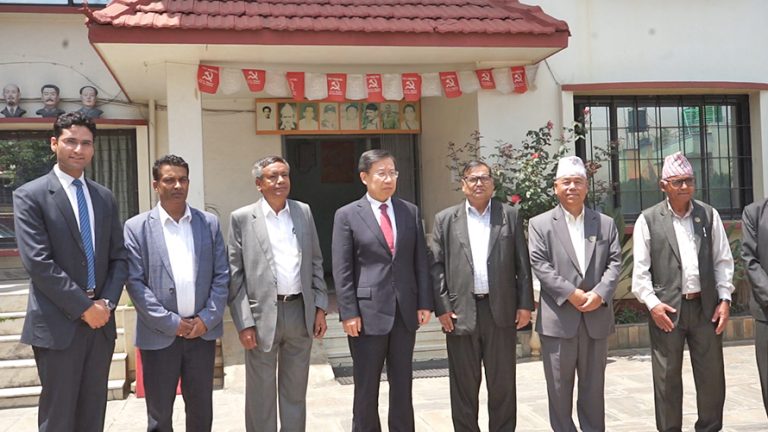 नेकपा माओवादी केन्द्र र चिनियाँ कम्युनिष्ट पार्टीका सिचुआन प्रान्तका पार्टी सचिव वाङ सियाओहुईबीच भेटवार्ता