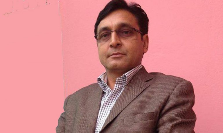 एमाले सचिव तथा पूर्व उपप्रधान तथा गृहमन्त्री टोपबहादुर रायमाझी भैरहवाबाट पक्राउ