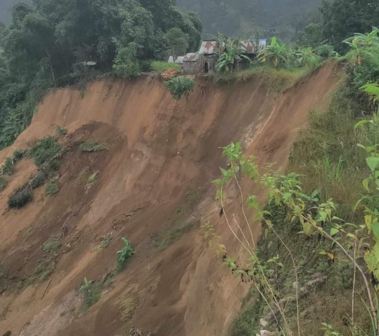 तीन घन्टाको अन्तरालमा धादिङमा चारवटा भूकम्पको कम्पन महसुस