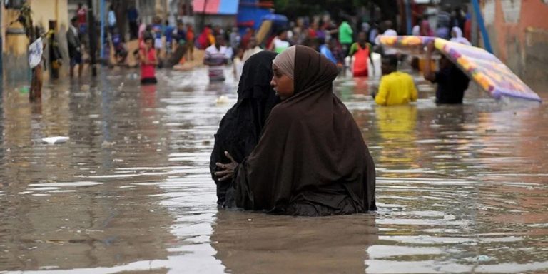 सोमालियामा भारी वर्षाका कारण झण्डै १०० जनाको मृत्यु