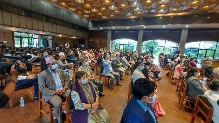 नेकपा एमालेको संसदीय दलको बैठक बस्दै