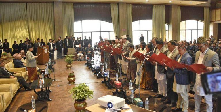 निर्वाचित राष्ट्रिय सभाका १९ जना नवनिर्वाचित सांसदहरूले शपथ लिए