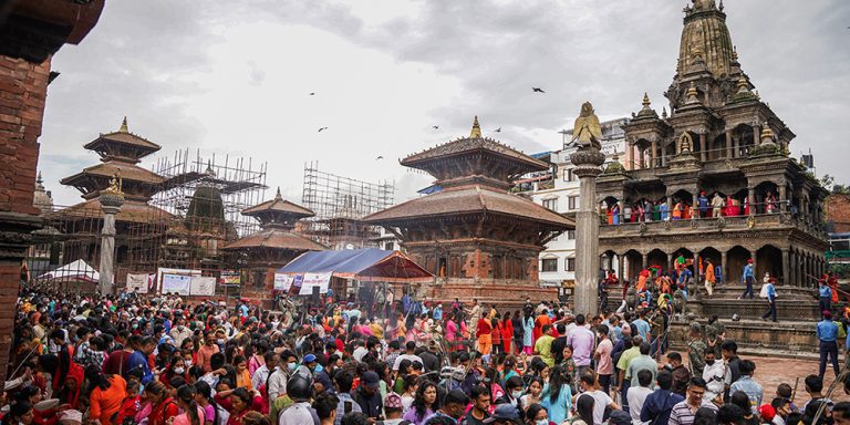 आज श्री कृष्ण जन्माष्टमी : पाटनस्थित कृष्ण मन्दिर लगायत देशभरका कृष्ण मन्दीरमा भक्तजनहरुको भिड