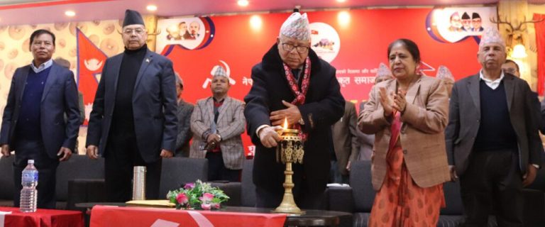 विधि मिचेर सरकारले अध्यादेश ल्याएकाले समर्थन गर्न नसकिने – माधवकुमार नेपाल