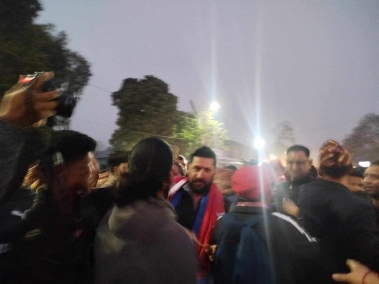 रवि लामिछाने ५४ लाख धरौटीमा राखेर रिहा