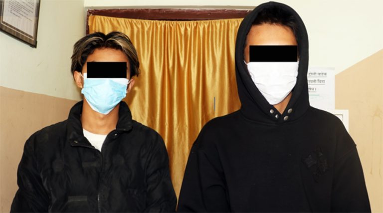डिपेन्डेन्ट भिसामा यूके लैजाने भन्दै ठगी गरेको आरोपमा दुई जना पक्राउ