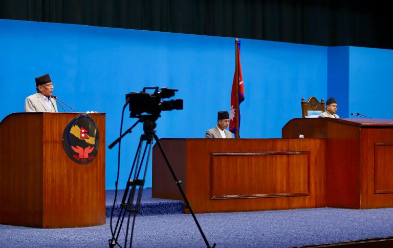 लोकतन्त्रका मूलभूत सिद्धान्त नमानेर असंवैधानिक र अलोकतान्त्रिक बाटो रोजियो भने क्रान्तिले फेरि आफ्नो शक्ति देखाउने छ – प्रचण्डको