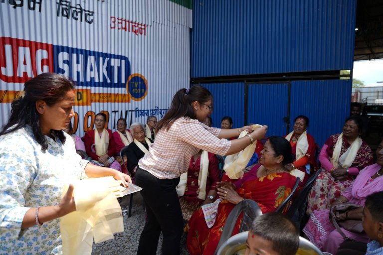 मातातीर्थ औंशीमा मध्यपुर थिमि सहकारीका आमाहरुलाई सम्मान