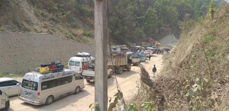 नारायणगढ–बुटवल सडकअन्तर्गतको दाउन्ने क्षेत्रमा सडक विस्तारका लागि वैशाख ३१ गतेसम्म सवारी आवागमन बन्द गरिने