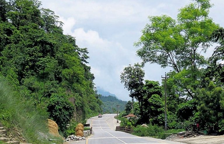 मलेखु–मुग्लिन सडकखण्ड आजदेखि असार ७ गतेसम्म रातिको समयमा साढे पाँच घण्टा बन्द हुने