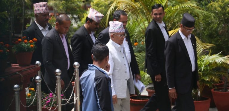 माधवकुमार नेपाल विशेष अदालतमा बयान दिन पुगे