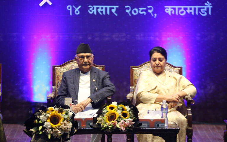 एमालेको आन्तरिक राजनीति तीव्र गतिमा ध्रुवीकृत