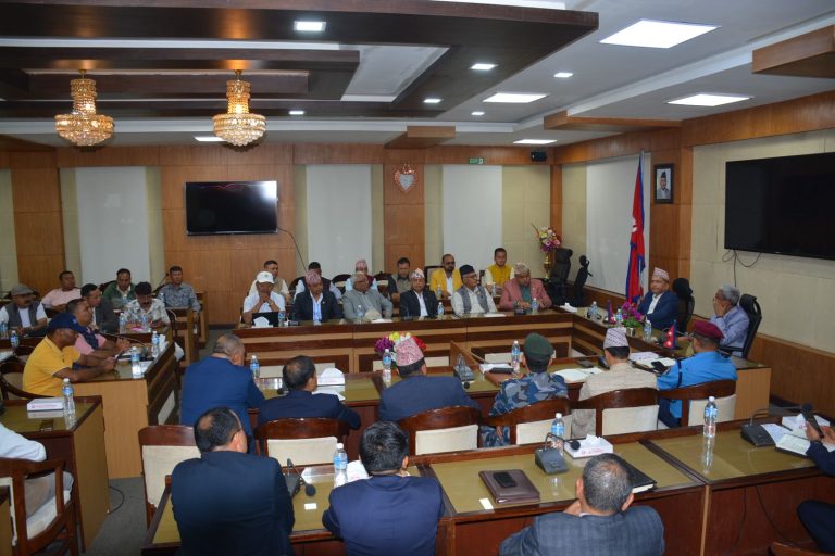 सार्वजनिक यातायात बन्दको कार्यक्रम फिर्ता लिन यातायात व्यवसायी सहमत