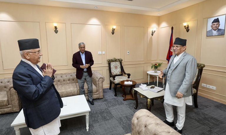 संविधानपछि देश तीन नेताको कब्जामा, तीनै जना विदेशी ऋण ल्याएर मोजमस्ती गर्न व्यस्त !