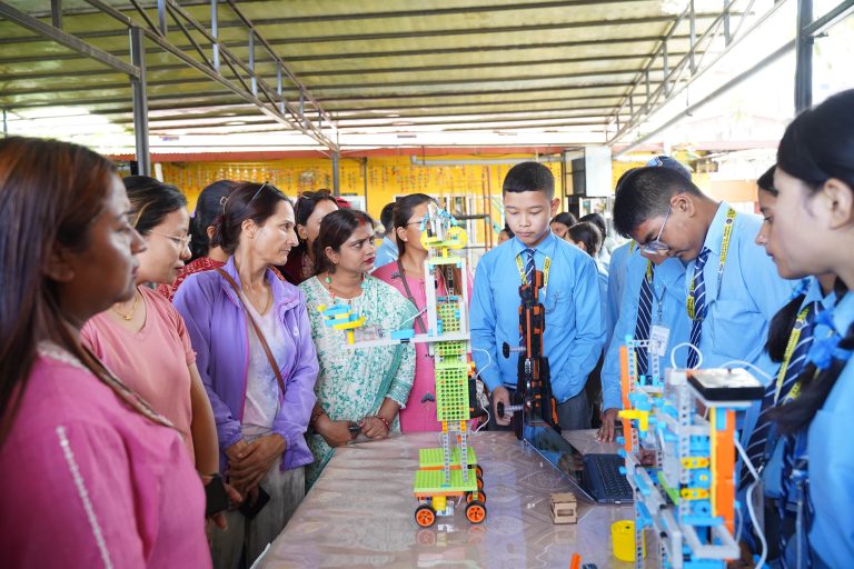 एभरेस्ट स्कुलमा सृजनात्मक विज्ञान प्रदर्शनी सम्पन्न