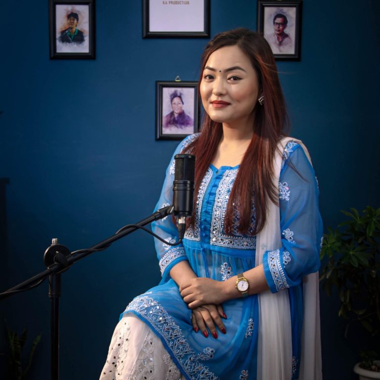 जीवन, गीता र स्मिताको सहकार्यमा ‘असार मास’ रेकर्ड